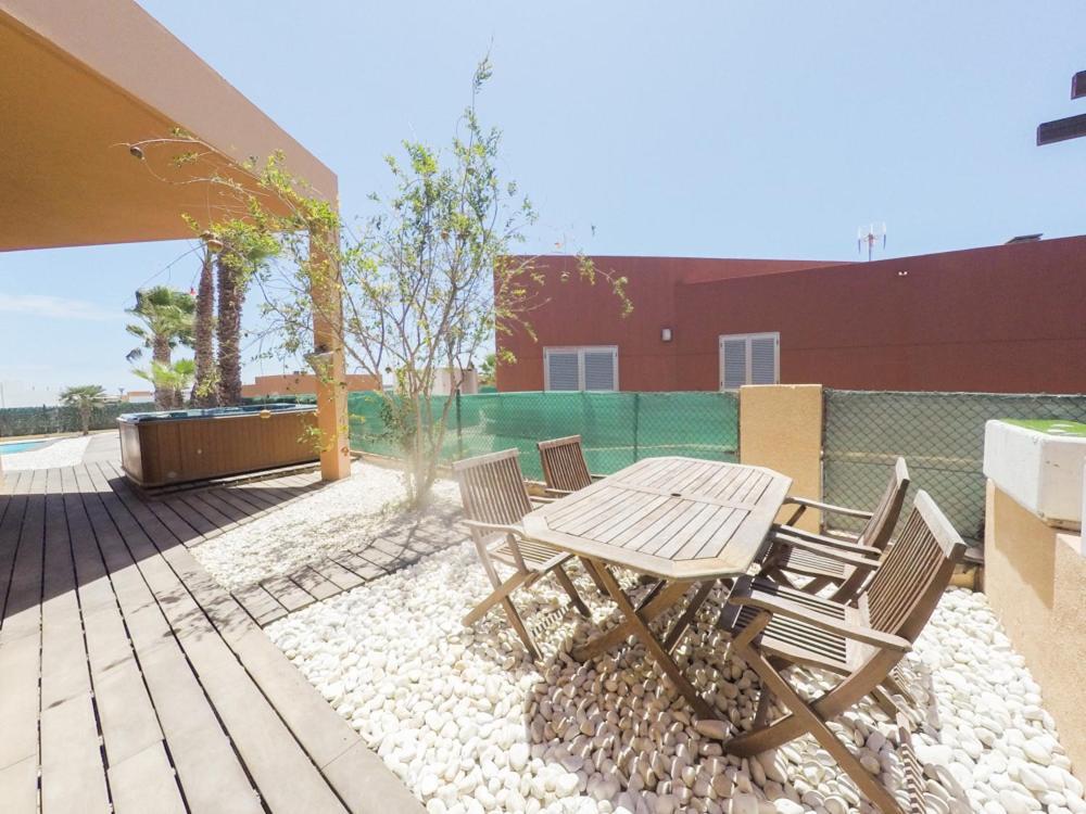 Villa La Marosca - Jacuzzi, Private Pool, 3 Bedrooms Caleta de Fuste Exterior foto